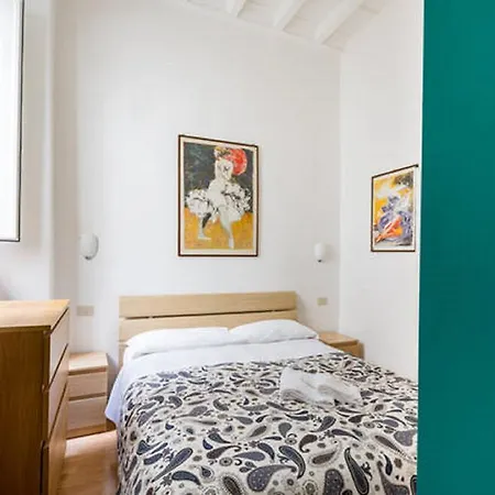 Colosseum By Alice Apartment